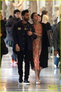 selena-gomez-snuggles-up-to-the-weeknd-in-italy-04